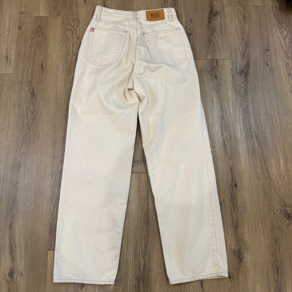 BDG Urban Outfitters High-Rise Baggy Distressed Jeans Cream Off-White Size 27 - Picture 8 of 9